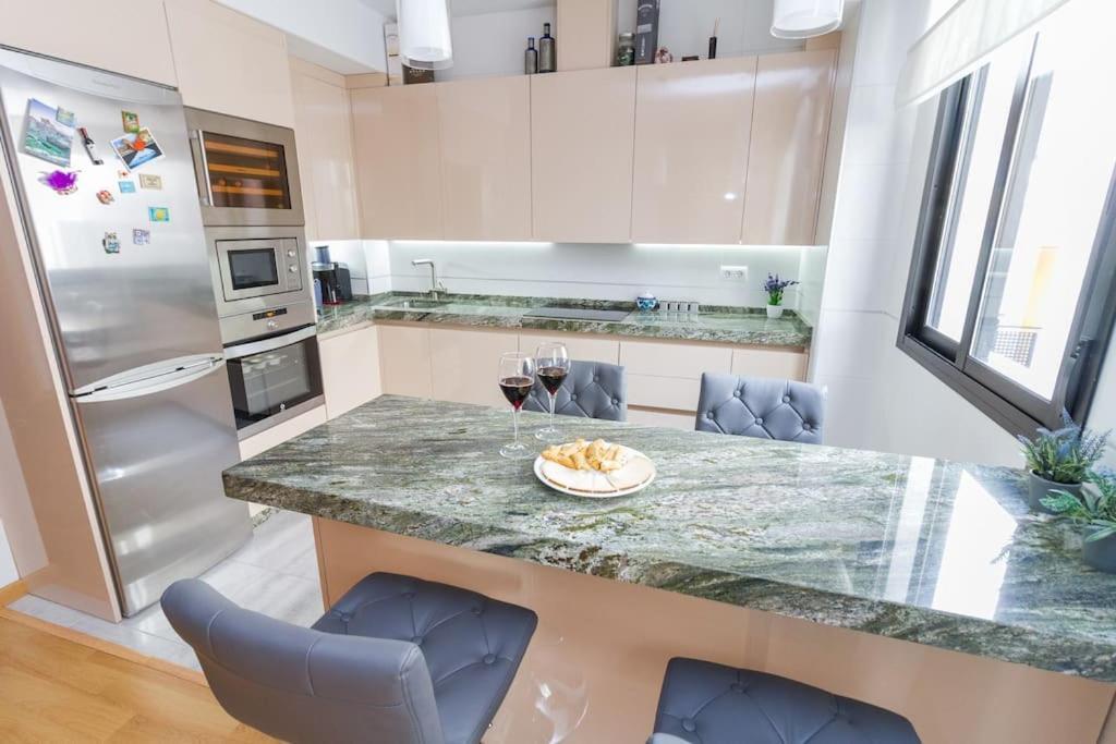 Apartamento Luxury Duplex Downtown Superb Terrace&Free Parking Málaga Exterior foto